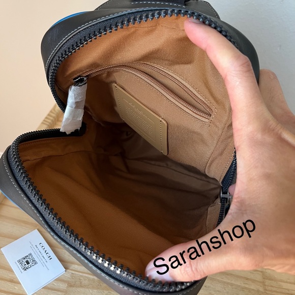 ✅Coach Track Pack - Picture 10 of 14